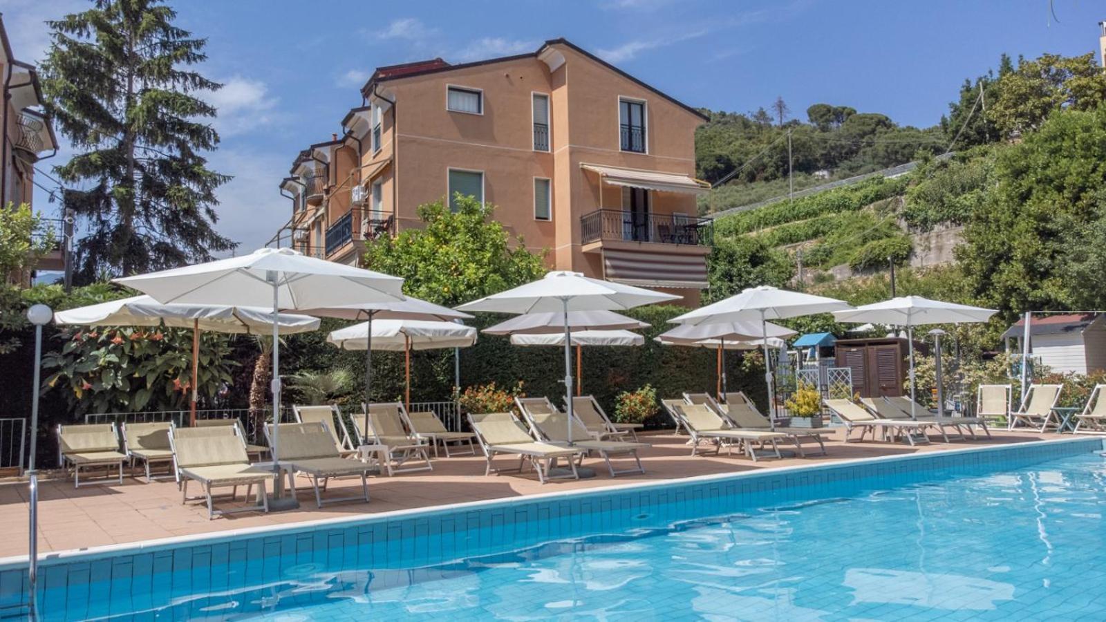 La Casa Del Gallo Pietra Ligure Extérieur photo